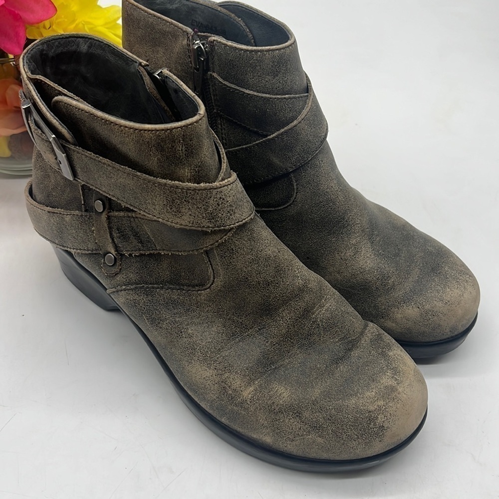 Alegria EVA-653 Brown Distressed Ankle Bootie Size 38. ALE3905